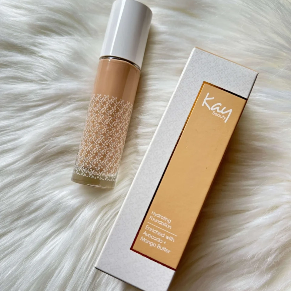 foundation that hydrate your skin and saves from the sunlight long lasting. it nourishes your skin and give you the best result.